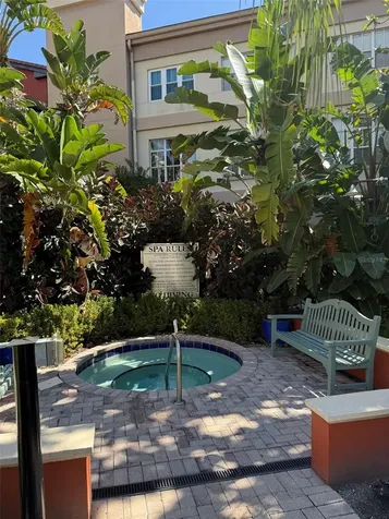 402 S Armenia Avenue Tampa FL 33609