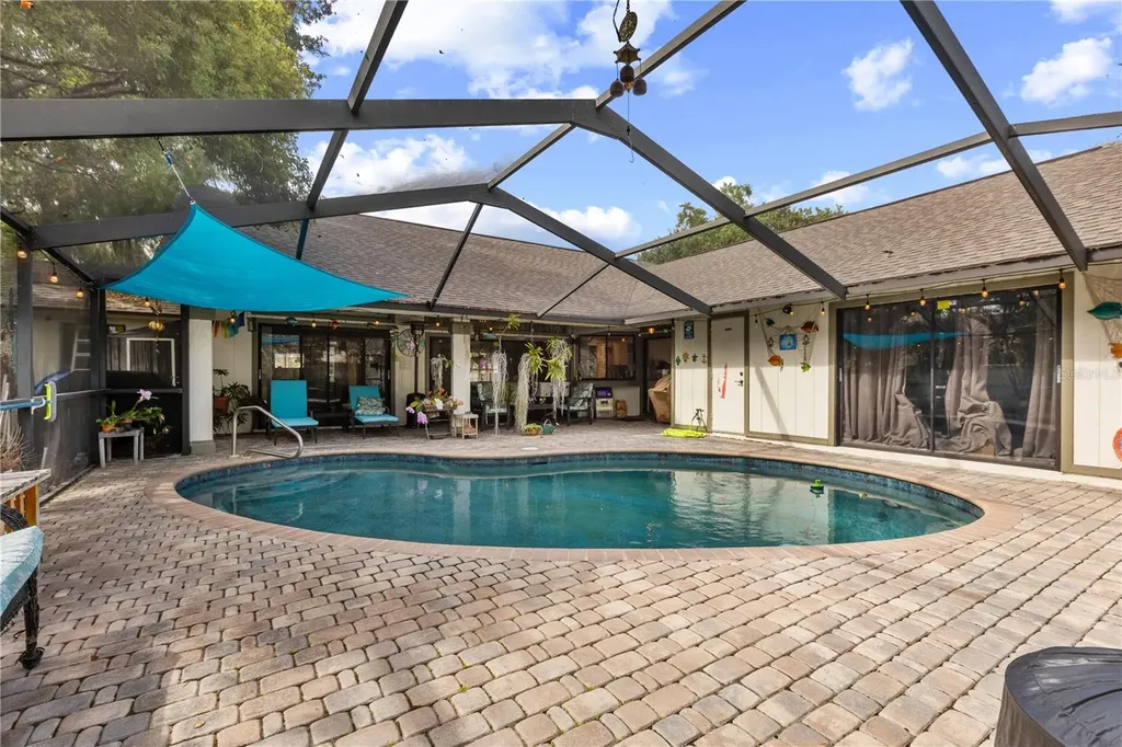 2315 Eagle Bluff Drive Valrico FL 33596