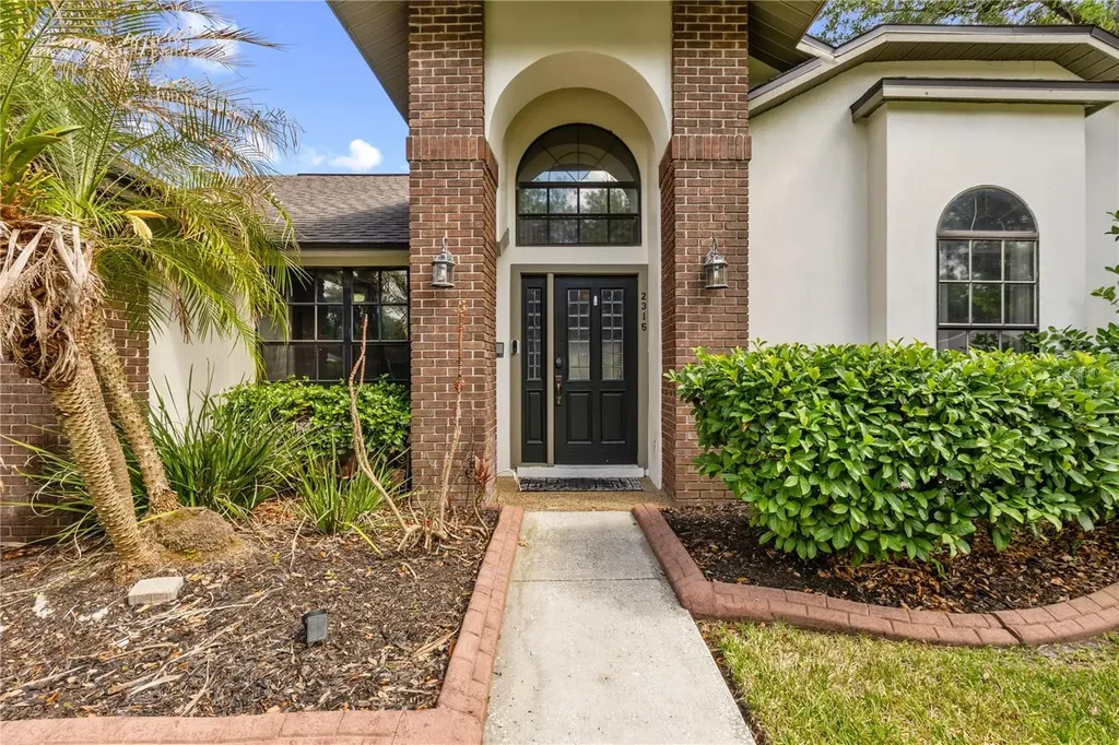 2315 Eagle Bluff Drive Valrico FL 33596