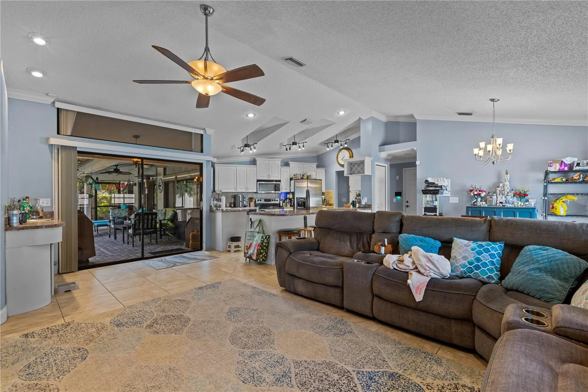 2315 Eagle Bluff Drive Valrico FL 33596