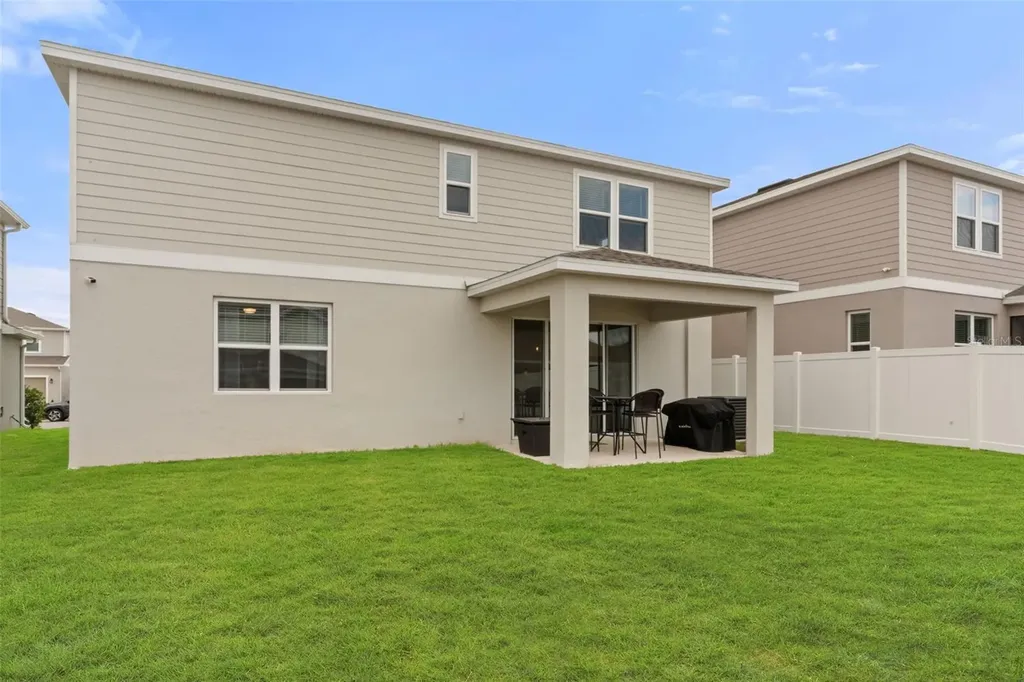 1542 Sugarbelle Circle Mascotte FL 34753