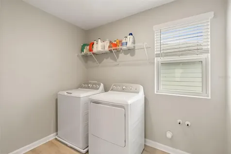 1542 Sugarbelle Circle Mascotte FL 34753