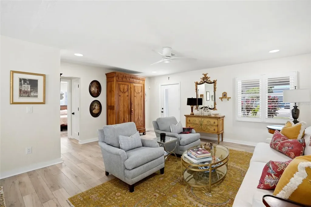 743 43rd Avenue NE St Petersburg FL 33703