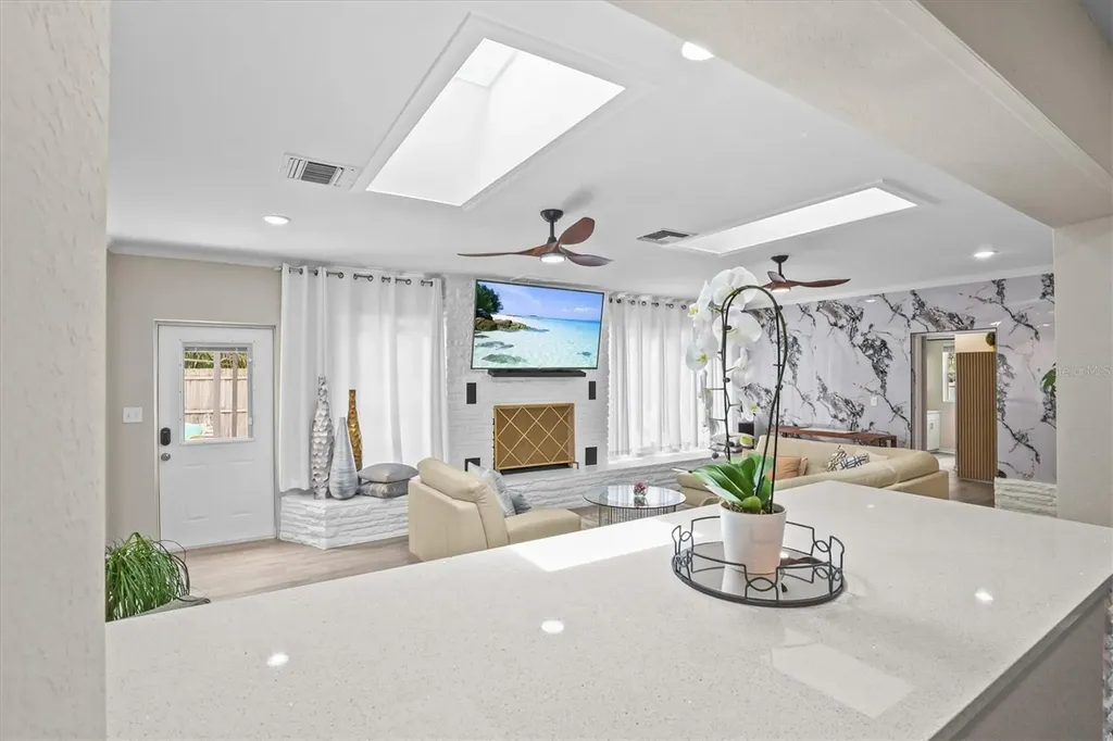 231 Lime Circle S Dunedin FL 34698