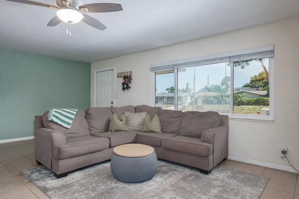 11662 75th Avenue Seminole FL 33772