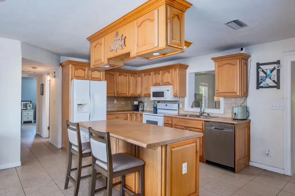 11662 75th Avenue Seminole FL 33772