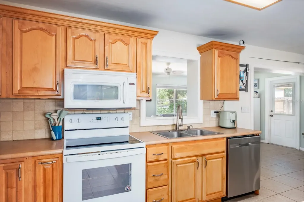 11662 75th Avenue Seminole FL 33772