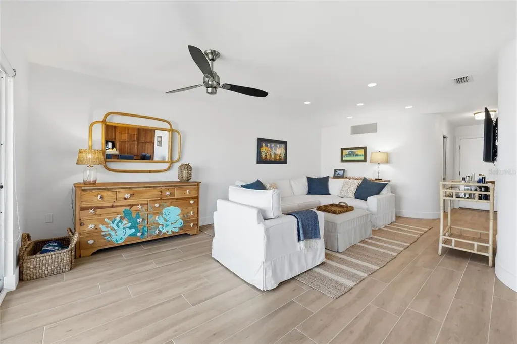 400 Larboard Way Clearwater Beach FL 33767
