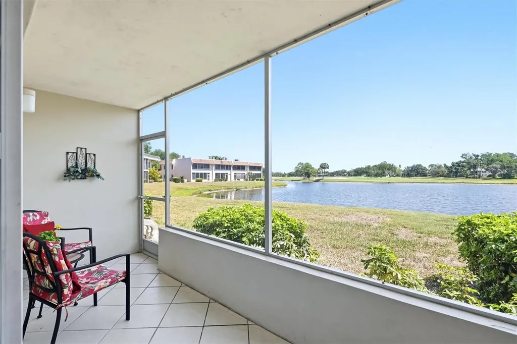 7271 W Country Club Drive N Sarasota FL 34243
