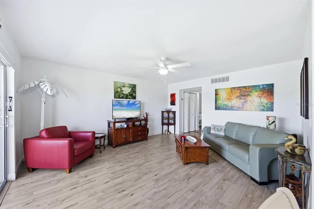 7271 W Country Club Drive N Sarasota FL 34243