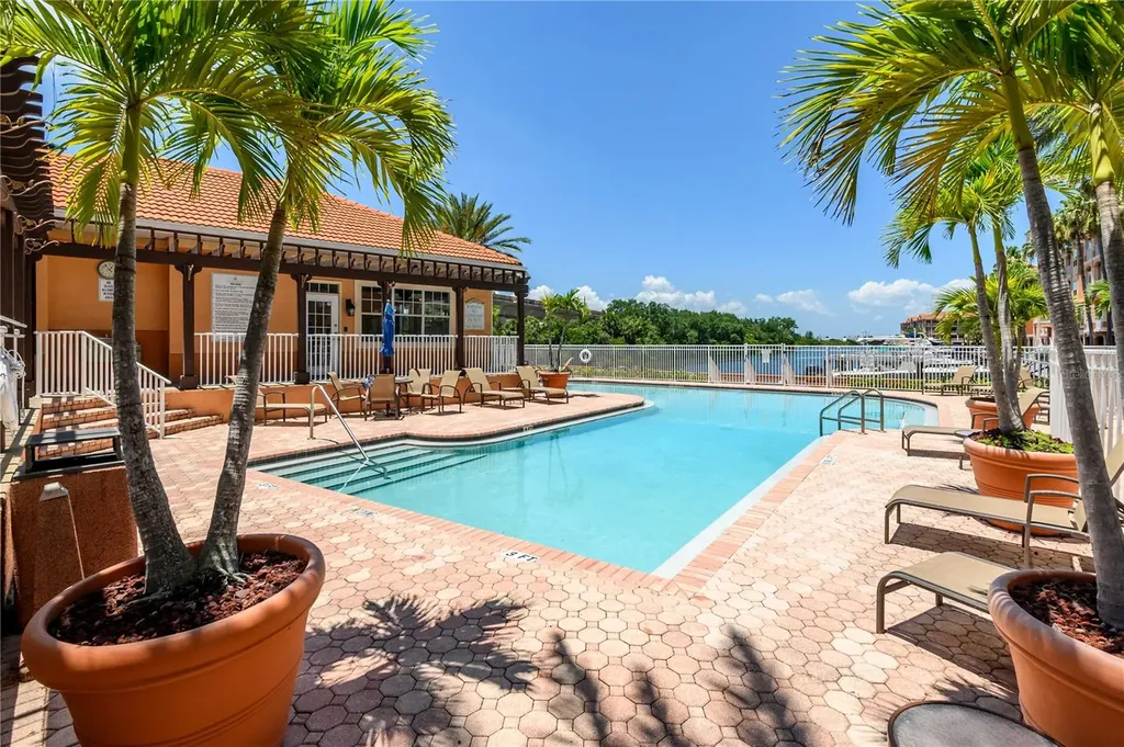 5000 Culbreath Key Way Tampa FL 33611
