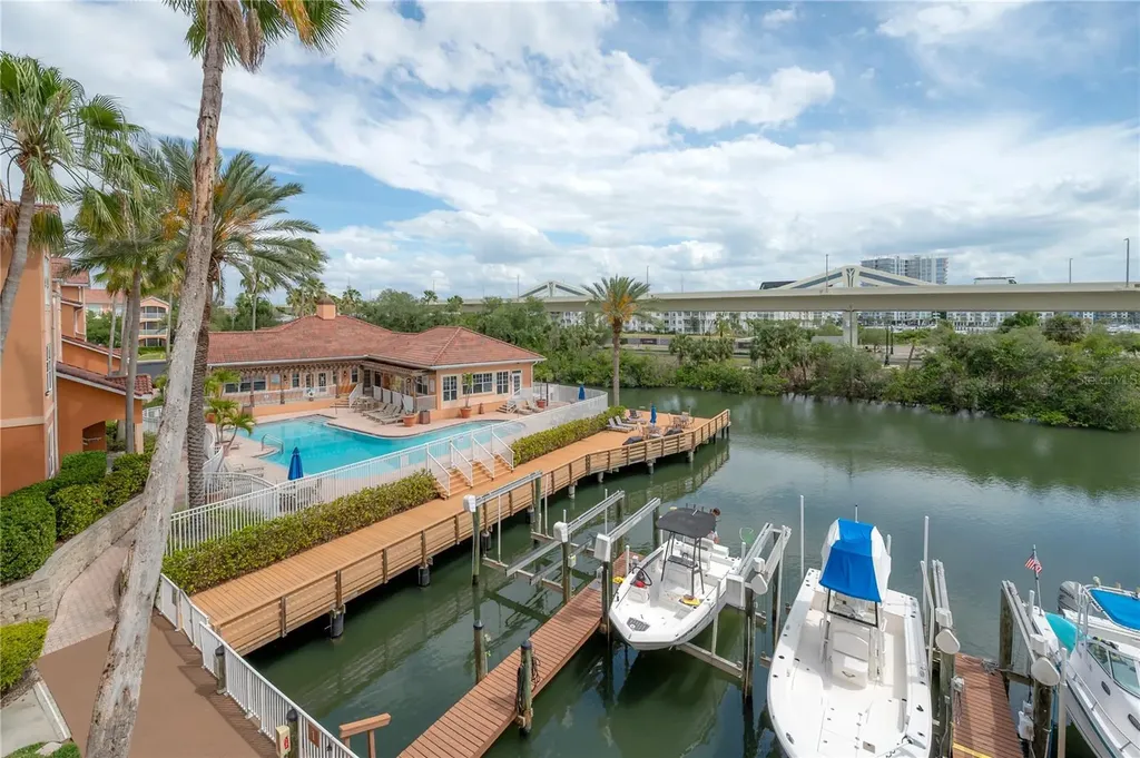 5000 Culbreath Key Way Tampa FL 33611