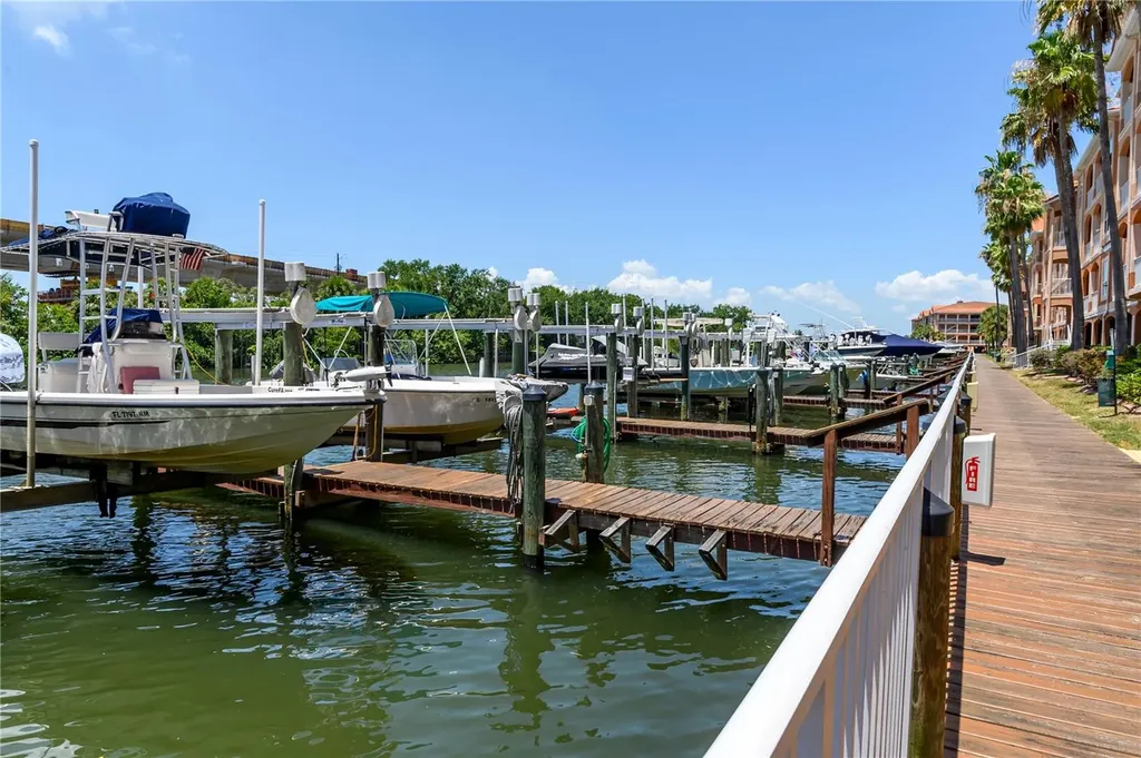 5000 Culbreath Key Way Tampa FL 33611