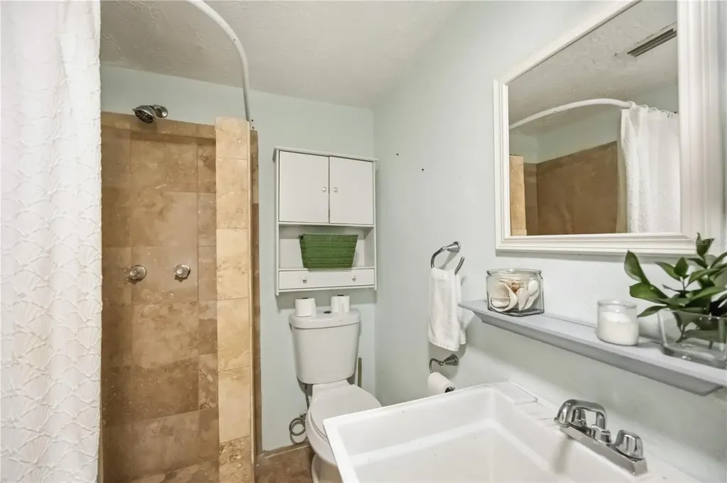 885 E 3rd Street Englewood FL 34223
