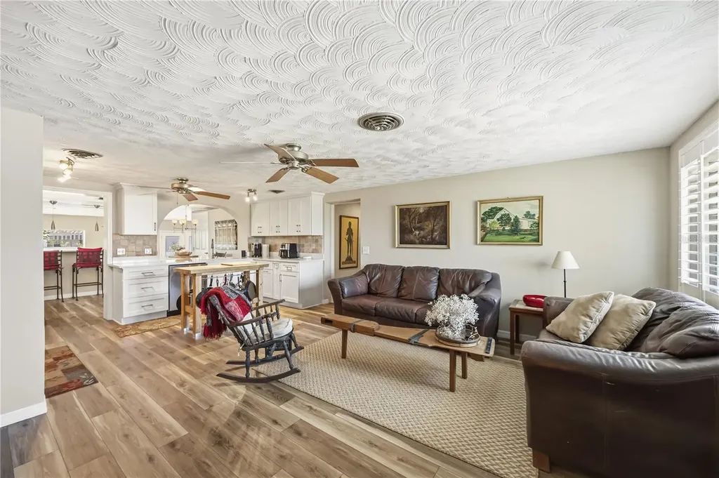 885 E 3rd Street Englewood FL 34223