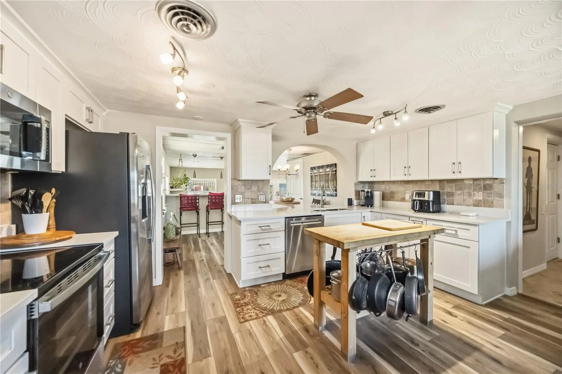 885 E 3rd Street Englewood FL 34223