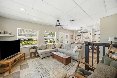 885 E 3rd Street Englewood FL 34223