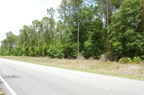 859 W River Road Palatka FL 32177