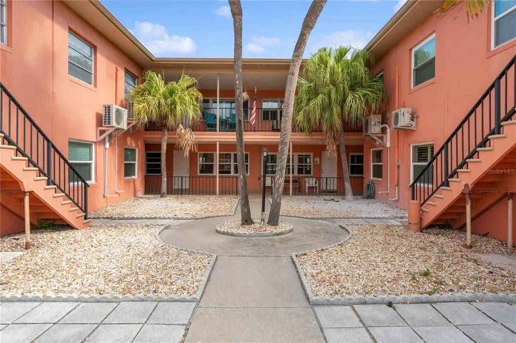 121 46th Avenue St Pete Beach FL 33706