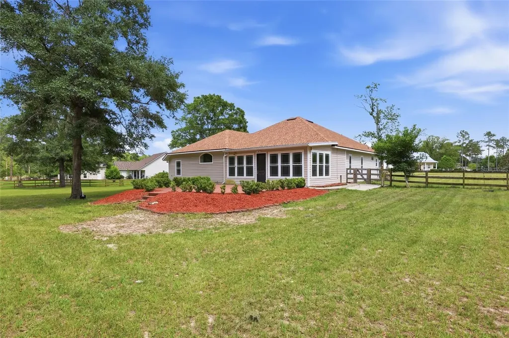 25176 NW 209th Avenue High Springs FL 32643