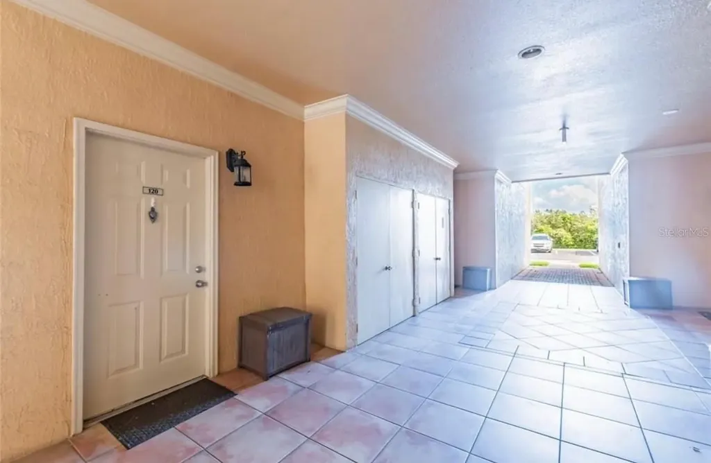 4333 Bayside Village Drive Tampa FL 33615
