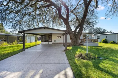 732 Royal Palm Avenue Lady Lake FL 32159