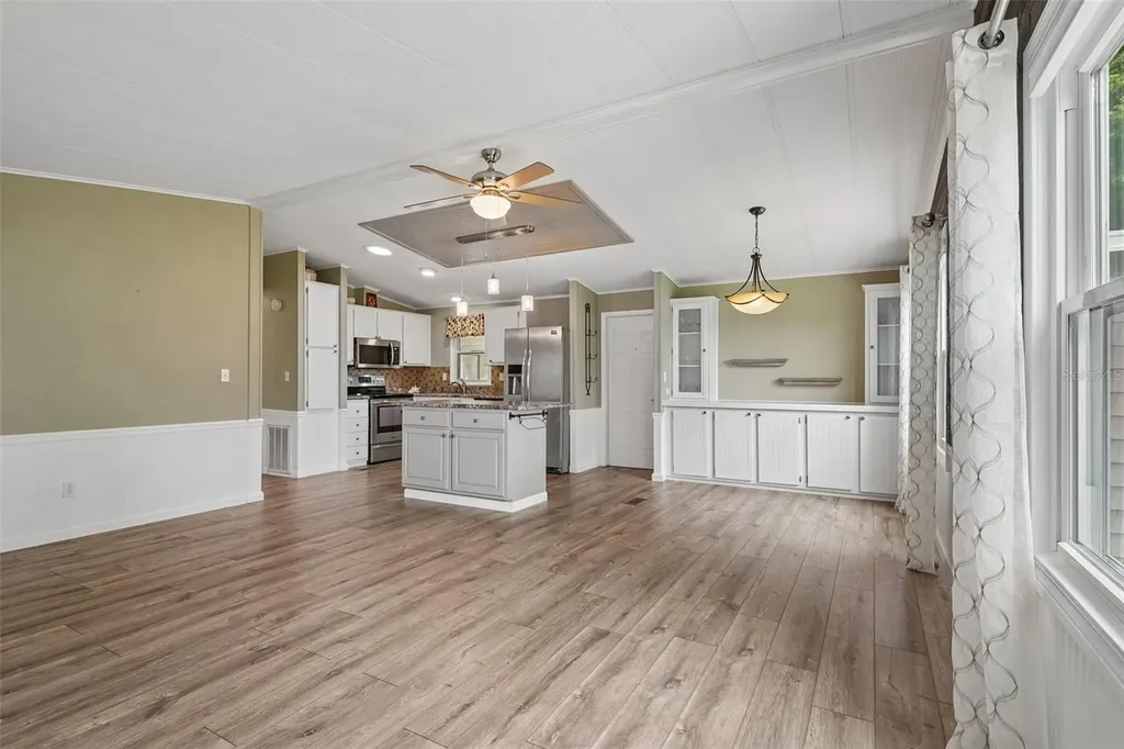 1620 W Schwartz Boulevard The Villages FL 32159