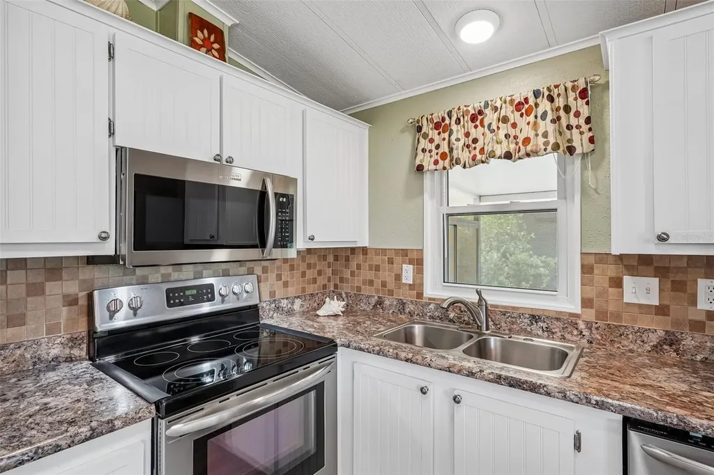 1620 W Schwartz Boulevard The Villages FL 32159