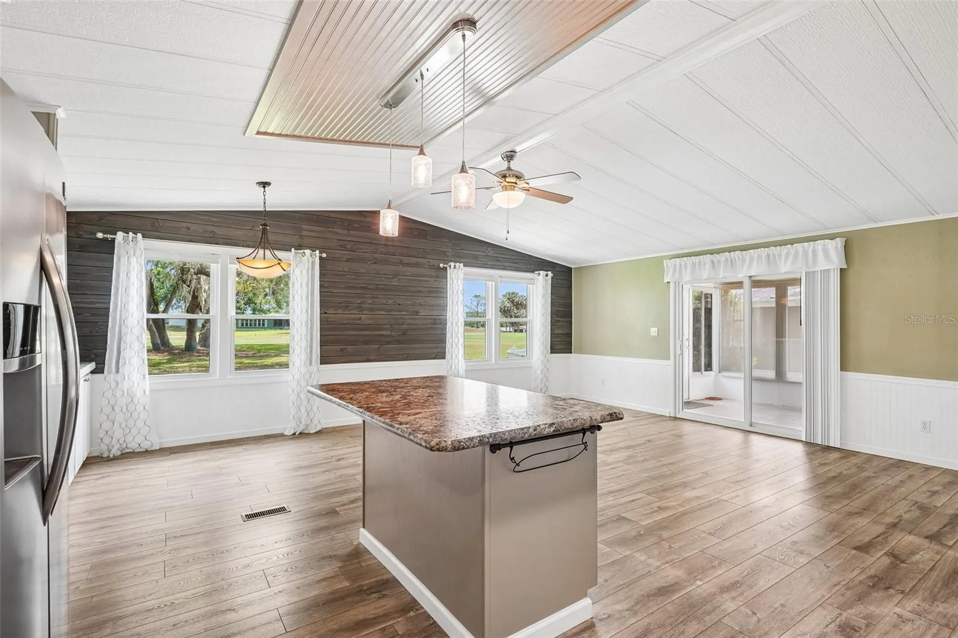1620 W Schwartz Boulevard The Villages FL 32159