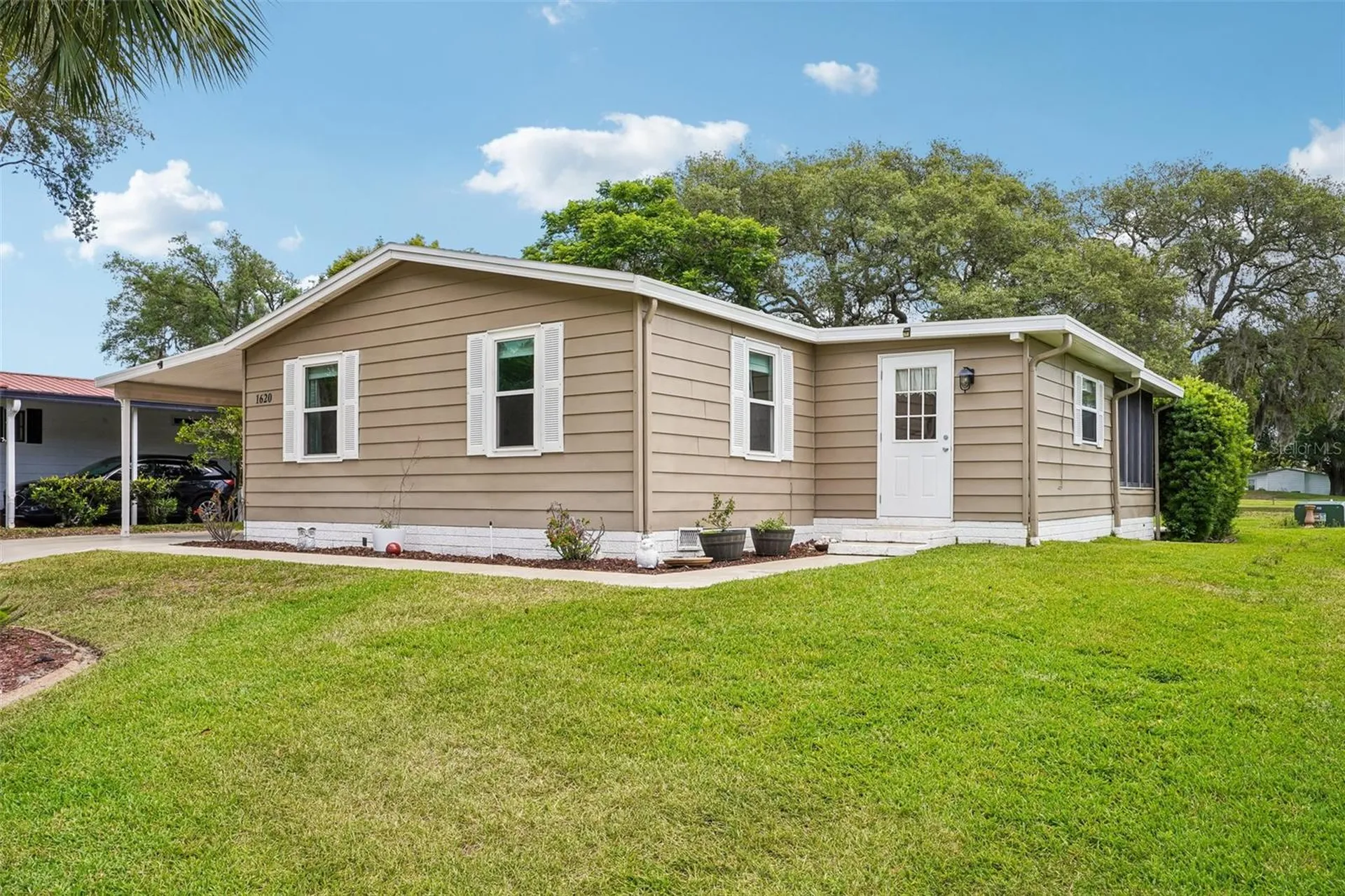 1620 W Schwartz Boulevard The Villages FL 32159