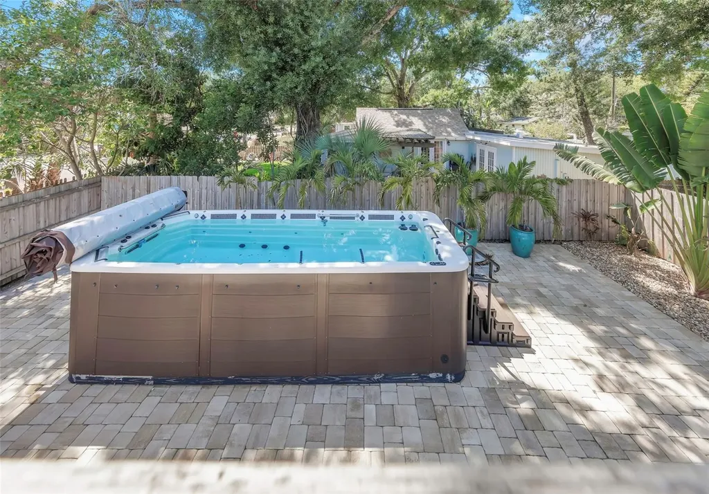 2525 53rd Street S Gulfport FL 33707