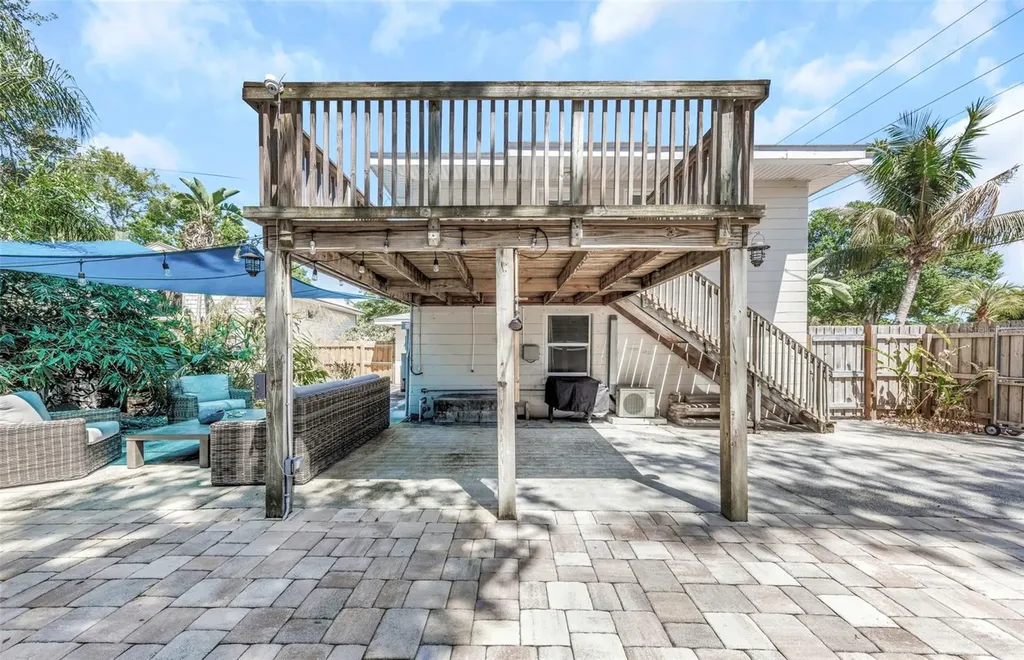 2525 53rd Street S Gulfport FL 33707