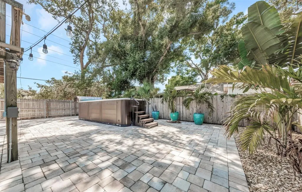 2525 53rd Street S Gulfport FL 33707