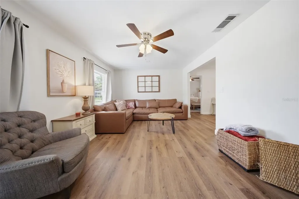 732 Laurel Way Casselberry FL 32707