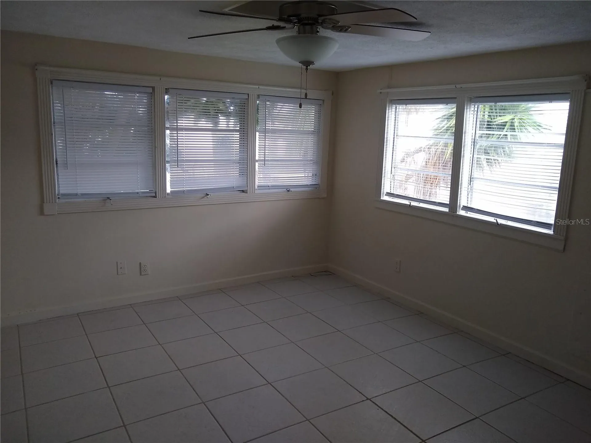 205 52nd Avenue Drive W Bradenton FL 34207