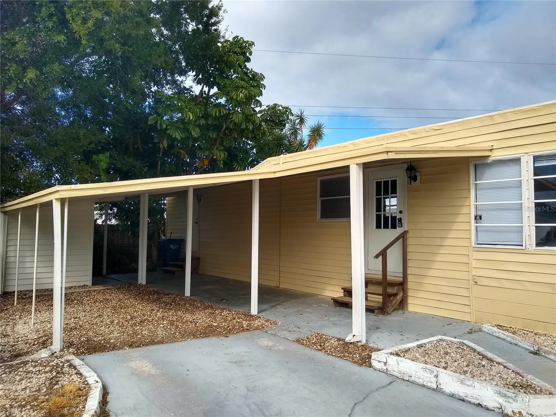 205 52nd Avenue Drive W Bradenton FL 34207