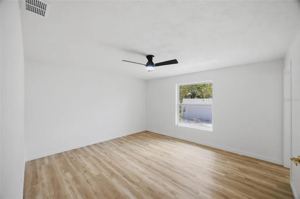 7520 20th Street N St Petersburg FL 33702