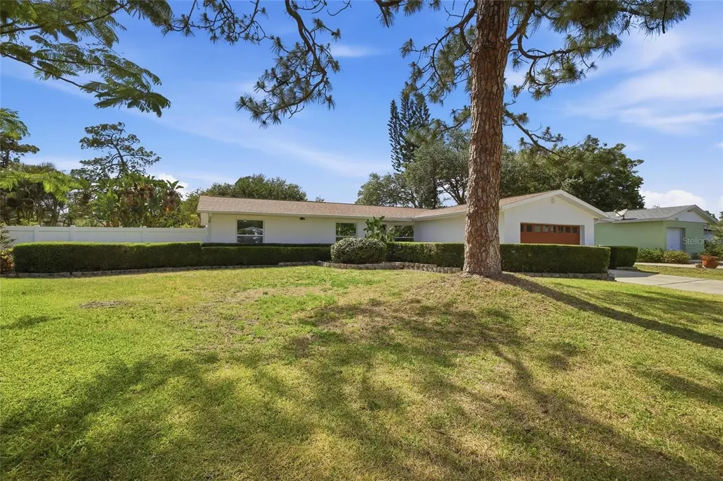 7520 20th Street N St Petersburg FL 33702