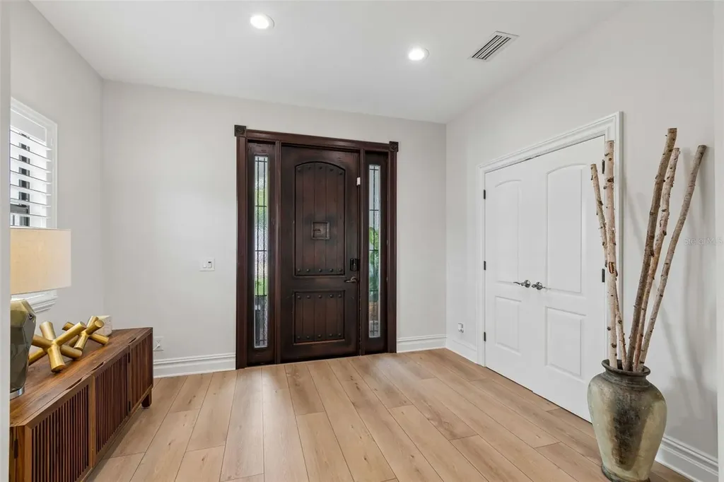 3512 W San Juan Street Tampa FL 33629