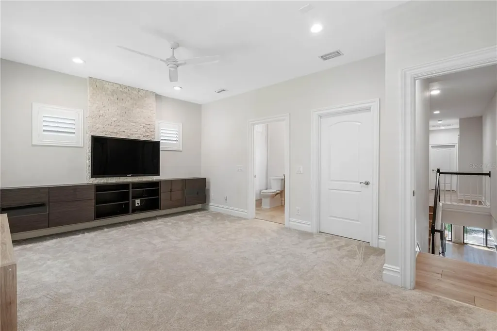 3512 W San Juan Street Tampa FL 33629