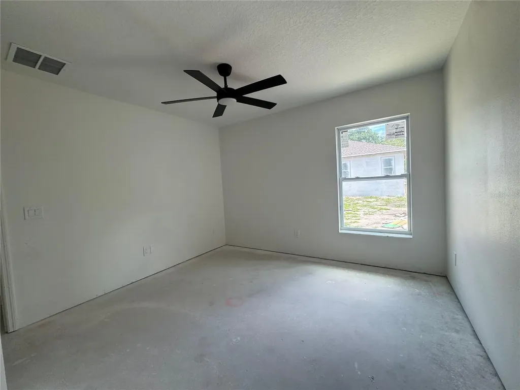 2015 E Seward Street Tampa FL 33604
