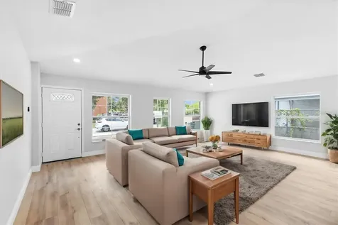 2015 E Seward Street Tampa FL 33604