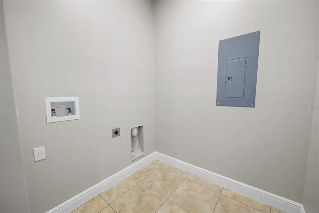 8848 Bogaert Drive Groveland FL 34736
