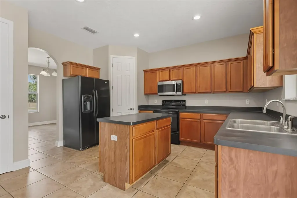 8848 Bogaert Drive Groveland FL 34736