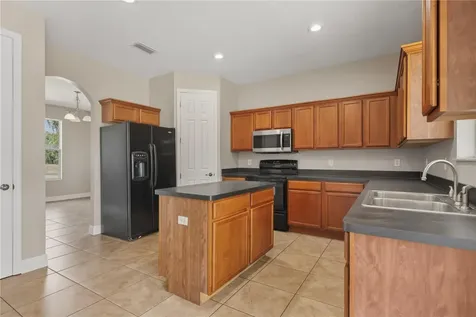8848 Bogaert Drive Groveland FL 34736