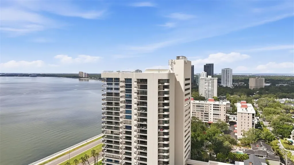 2413 Bayshore Boulevard Tampa FL 33629
