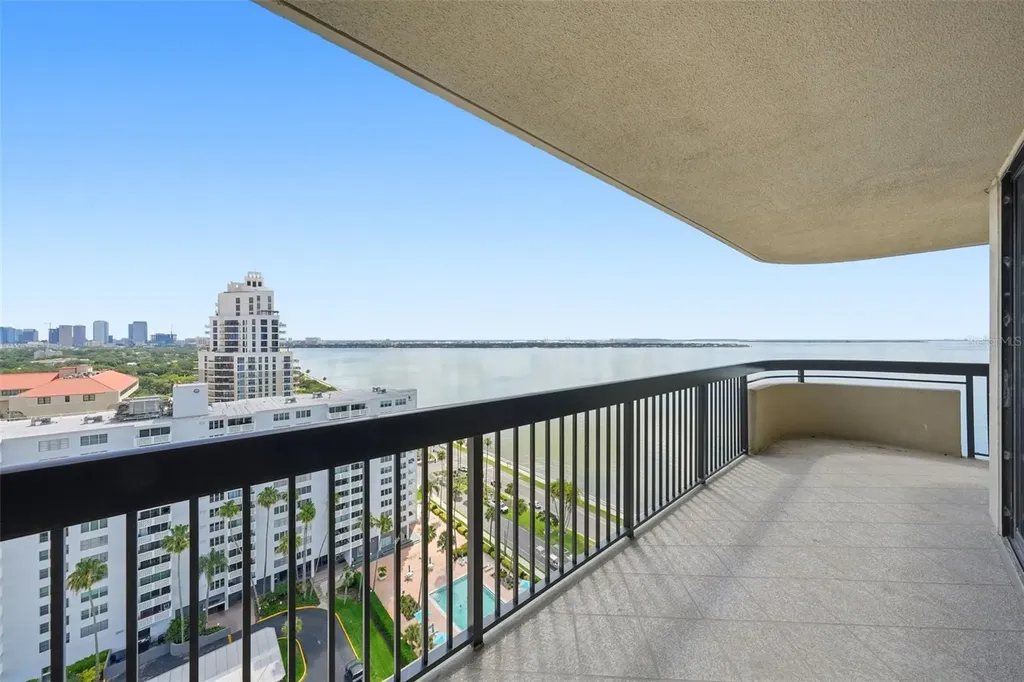 2413 Bayshore Boulevard Tampa FL 33629