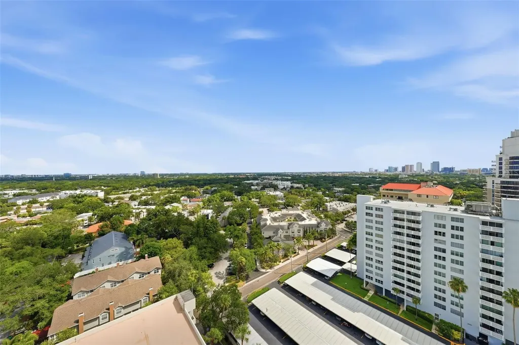 2413 Bayshore Boulevard Tampa FL 33629