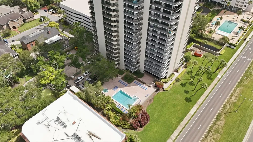 2413 Bayshore Boulevard Tampa FL 33629