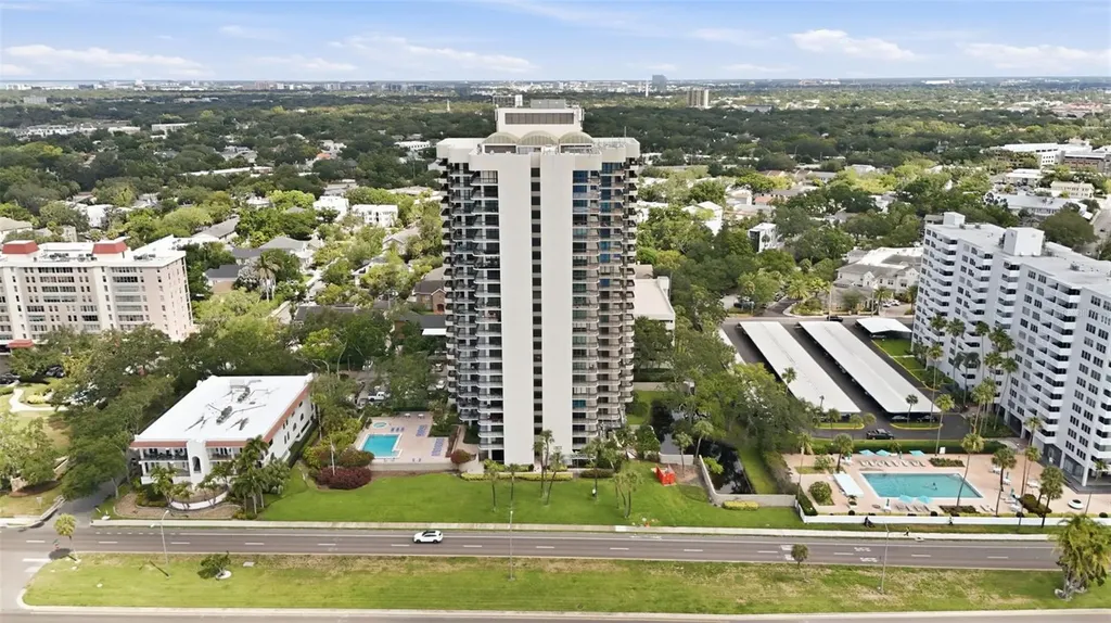 2413 Bayshore Boulevard Tampa FL 33629